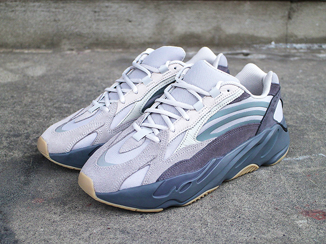 YEEZY BOOST 700 V2 “TEHRA”01