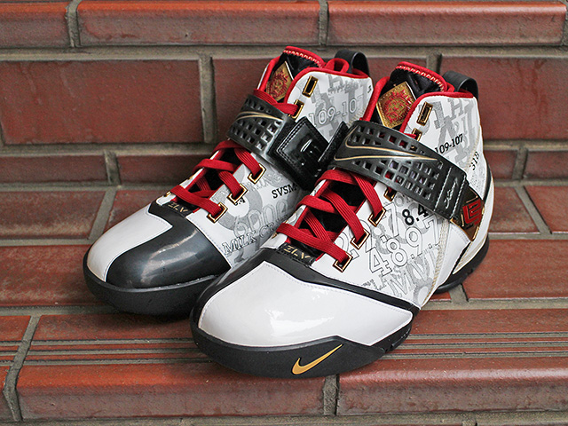 ZOOM LEBRON 5 “Mr BASKETBALL”01