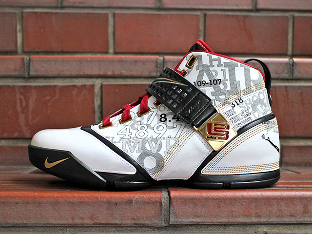 ZOOM LEBRON 5 “Mr BASKETBALL”01