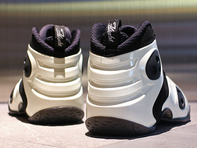 ZOOM ROOKIE “GLOW IN THE DARK 2018”01