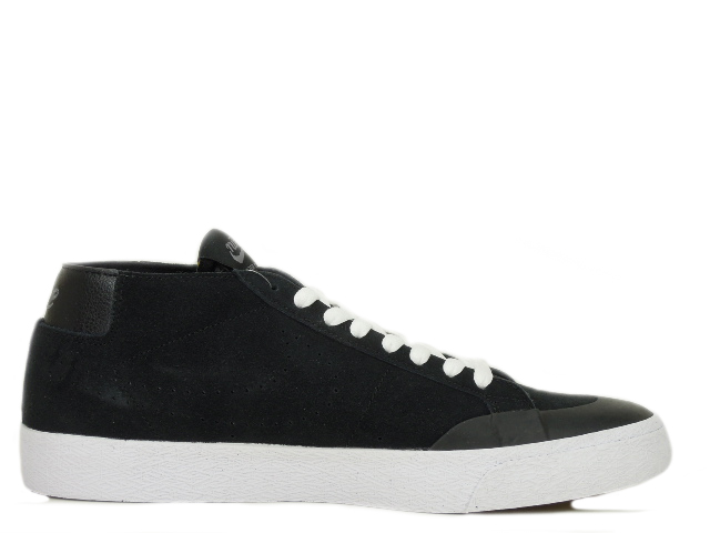 SB ZOOM BLAZER CHUKKA XT AH3366-001 - 3