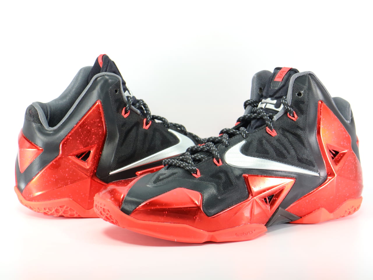 LEBRON 11 XDR 626374-001 - 1