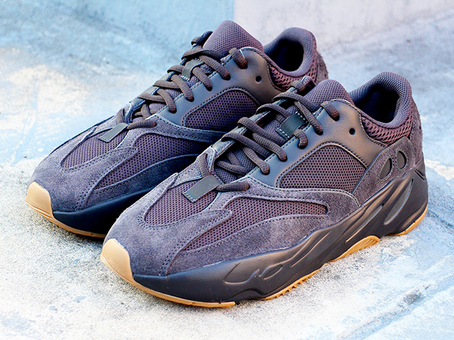 YEEZY BOOST 700 “UTILITY BLACK”01