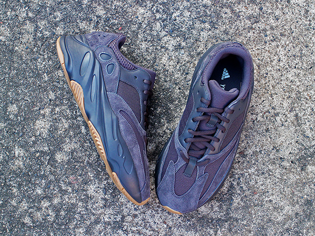 YEEZY BOOST 700 “UTILITY BLACK”01