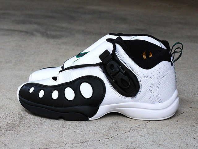 ZOOM GP “WHITE/BLACK”01