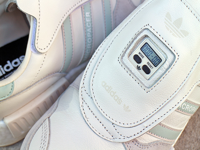 MICROPACER_R1 “RUNNING WHITE/CLOUD WHITE”01