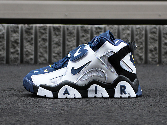 AIR BARRAGE MID “WHITE/MIDNIGHT NAVY”01