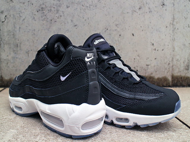 AIR MAX 95 ESSENTIAL “BLACK-REFLECT”01