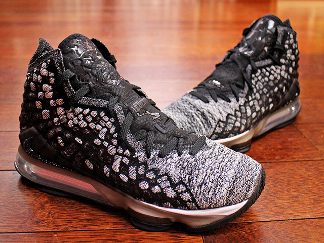 LEBRON 17 “BLACK-WHITE”01