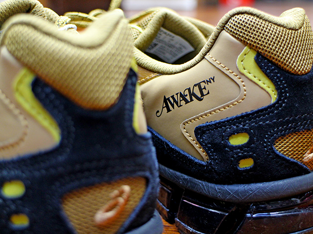 GEL KAYANO 5 360 “AWAKE NY” GOLD01