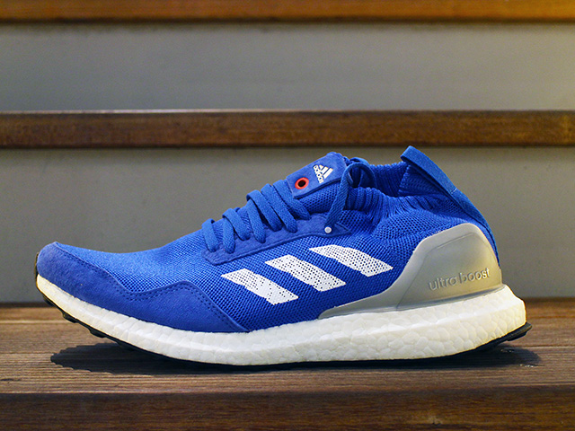ULTRA BOOST MID “Run Thru Time”01