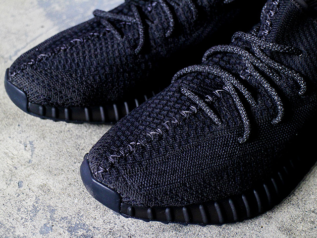 YEEZY BOOST 350 V2 “TRIPLE BLACK 2019”01