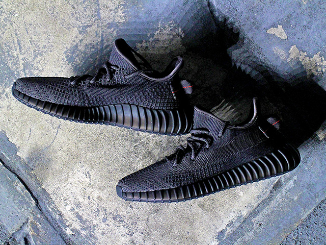 YEEZY BOOST 350 V2 “TRIPLE BLACK 2019”01