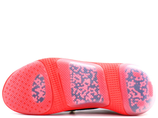 CC3 OBJ FK AV3867-001 - 5