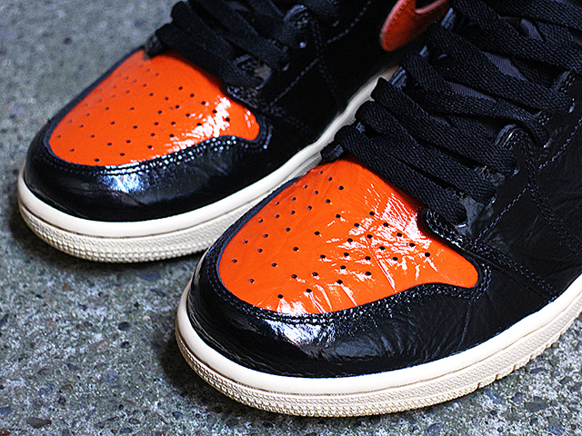 AIR JORDAN 1 RETRO HIGH OG “SHATTERED BACKBOARD 3.0”01