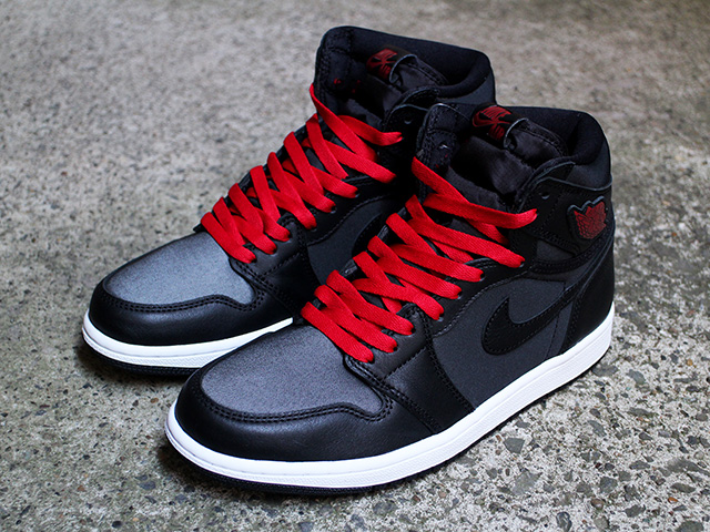 AIR JORDAN 1 RETRO HIGH OG “LEATHER & SATIN” BLACK/RED01