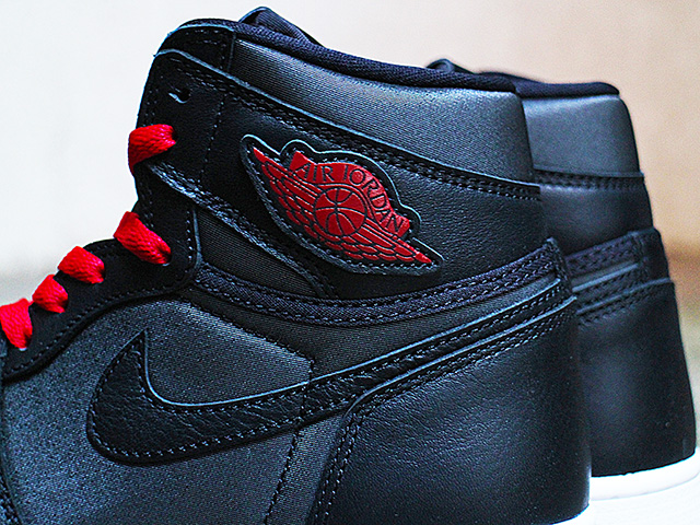 AIR JORDAN 1 RETRO HIGH OG “LEATHER & SATIN” BLACK/RED01