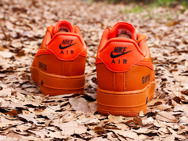 AIR FORCE 1 LOW “GORE-TEX” ORANGE01