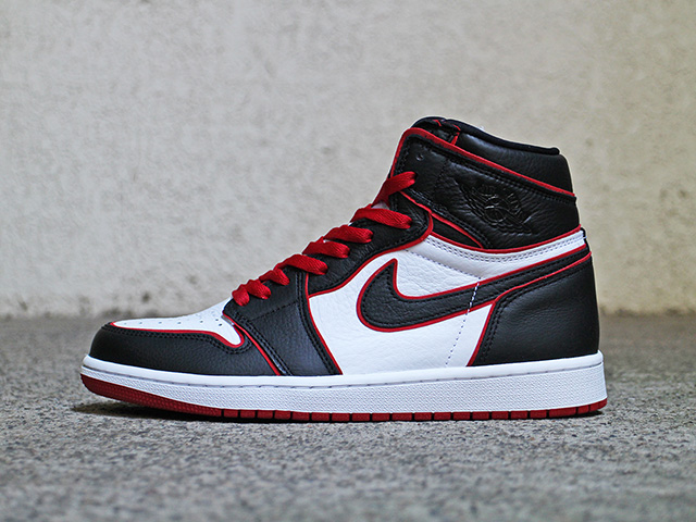 AIR JORDAN 1 RETRO HIGH OG “BLOOD LINE”01