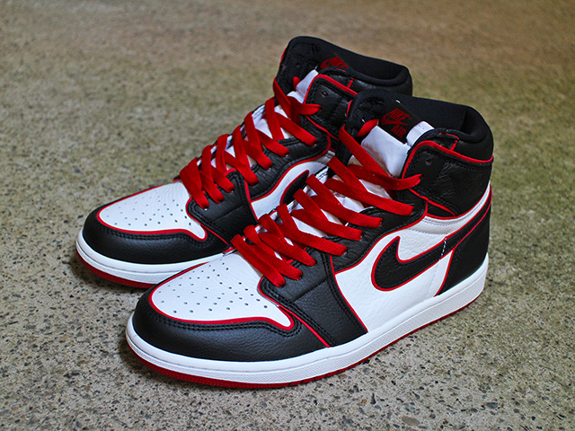 AIR JORDAN 1 RETRO HIGH OG “BLOOD LINE”01