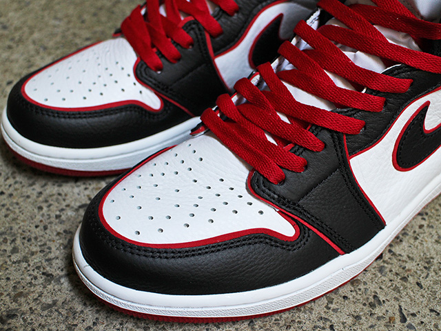 AIR JORDAN 1 RETRO HIGH OG “BLOOD LINE”01