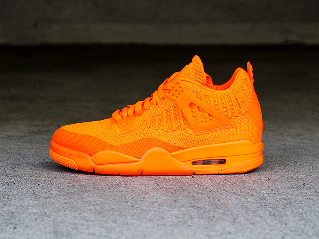 AIR JORDAN 4 RETRO FLYKNIT “ORANGE”01