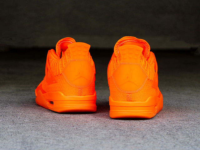 AIR JORDAN 4 RETRO FLYKNIT “ORANGE”01
