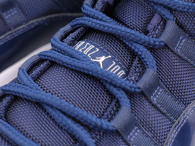 AIR JORDAN 11 RETRO LOW 528895-405 - 5