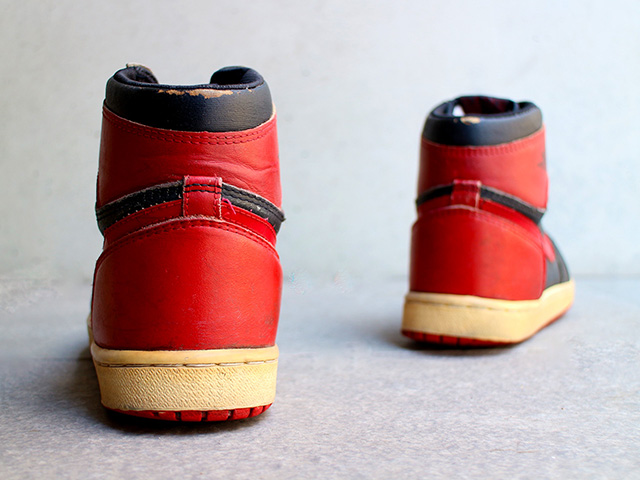 AIR JORDAN 1 BRED 198501