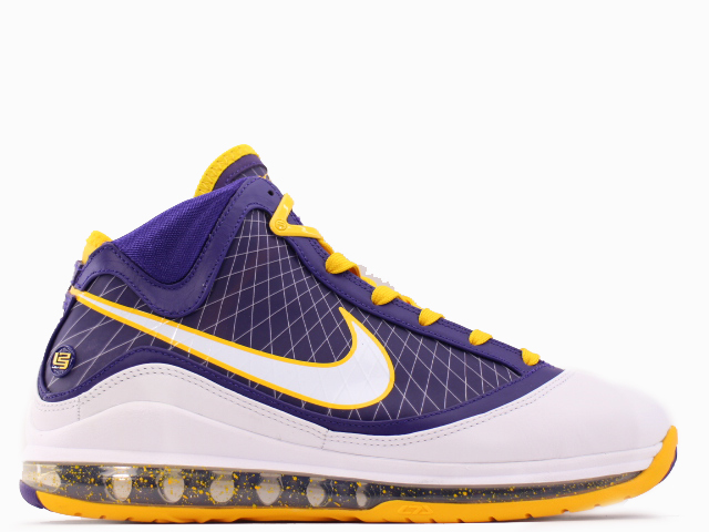 NIKE LEBRON Ⅶ QS LAKERS/ナイキ レブロン 7 レイカーズ 左右非対称のレイカーズカラーを纏ったナイキ レブロン 7が発売