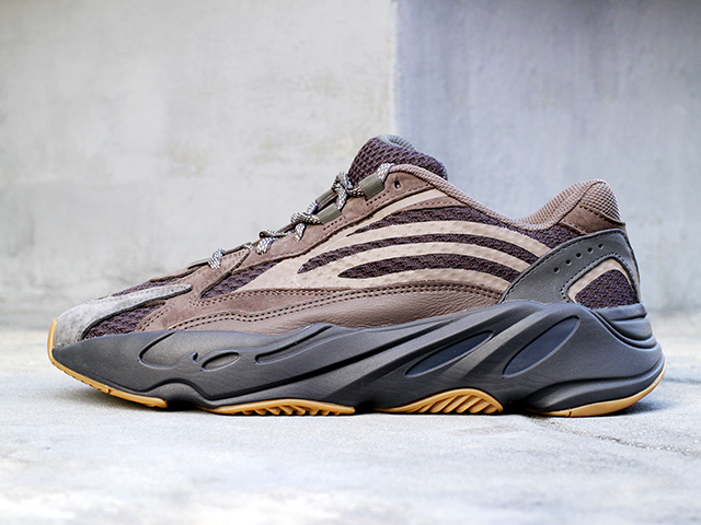 YEEZY BOOST 700 V2 “GEODE”01