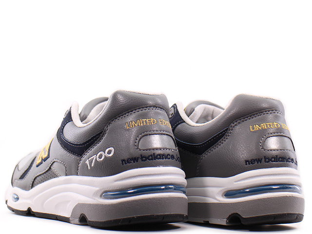 靴 New Balance CM1700 BY New Balance CM1700 