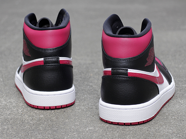 AIR JORDAN 1 MID “BLACK/NOBLE RED”01