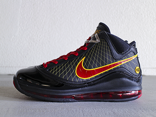 LEBRON 7 QS “FAIRFAX 2020”01