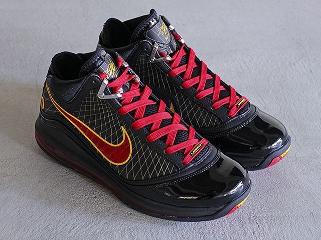 LEBRON 7 QS “FAIRFAX 2020”01