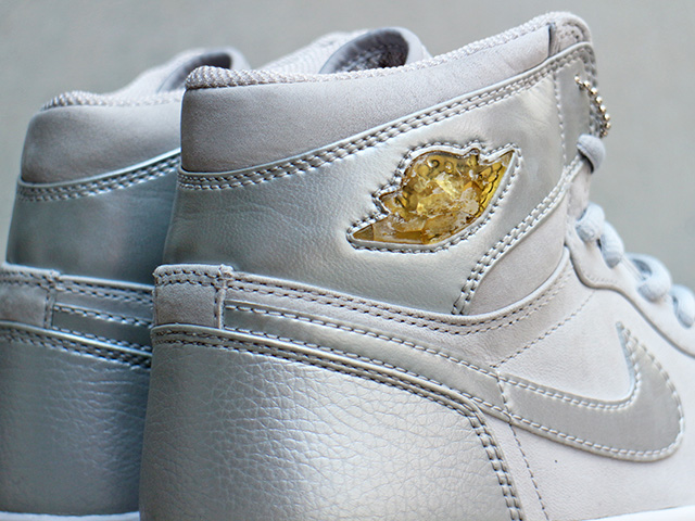AIR JORDAN 1 (2001 ADDITION)01