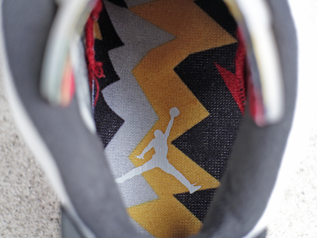 AIR JORDAN 6 RETRO “HARE/BUGS BUNNY”01