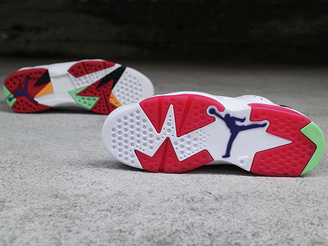 AIR JORDAN 6 RETRO “HARE/BUGS BUNNY”01