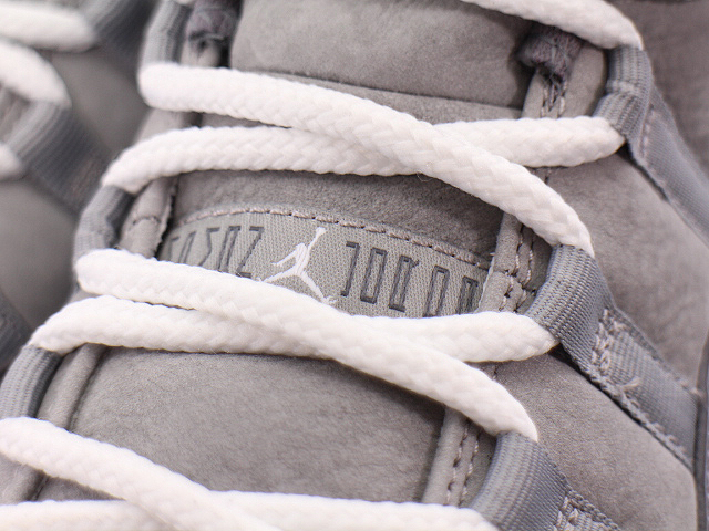 AIR JORDAN 11 RETRO LOW 528895-003 - 4