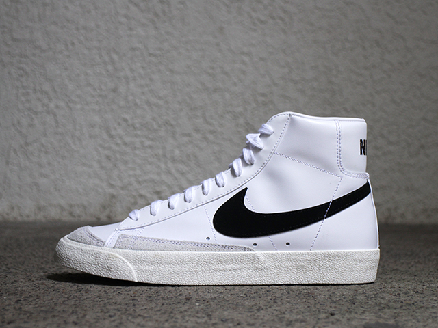 BLAZER MID 77 VINTAGE “WHITE/BLACK”01