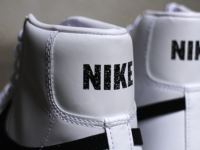 BLAZER MID 77 VINTAGE “WHITE/BLACK”01