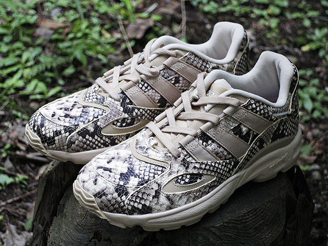 LXCON 94 “SNAKESKIN”01