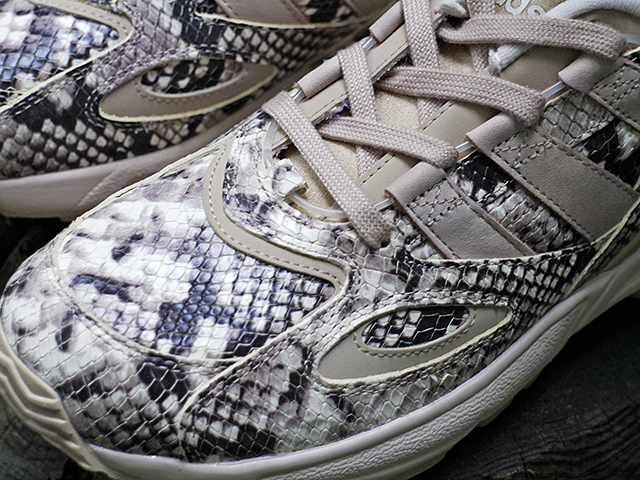 LXCON 94 “SNAKESKIN”01
