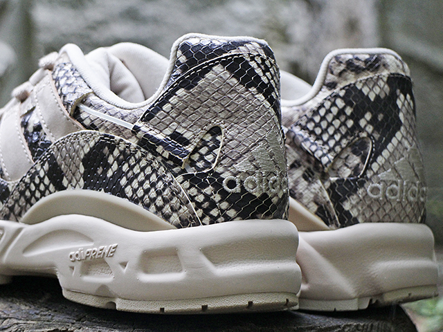 LXCON 94 “SNAKESKIN”01