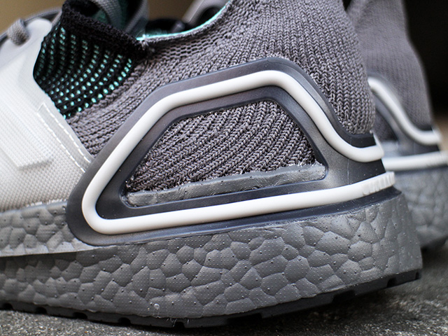 ULTRA BOOST 19 “BLACK/GREY THREE”01