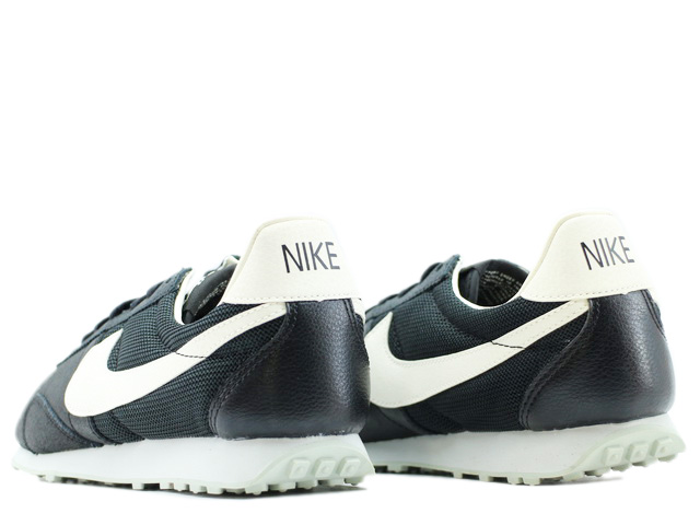 WMNS PRE MONTREAL RACER VNTG 555258-012 - 2