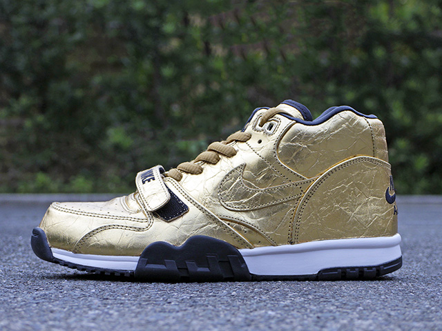 AIR TRAINER 1 PREMIUM QS “NFL SUPER BOWL 50”01