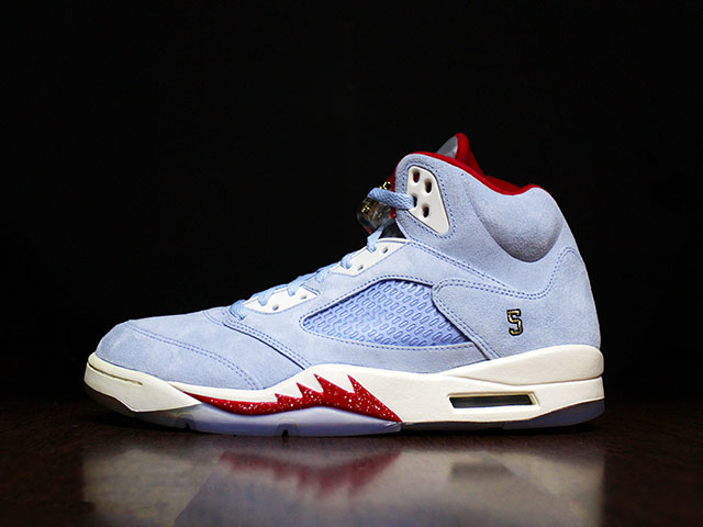 AIR JORDAN 5 “TROPHY ROOM”01