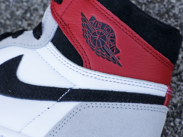 AIR JORDAN 1 RETRO HIGH OG “SMOKE GREY”01