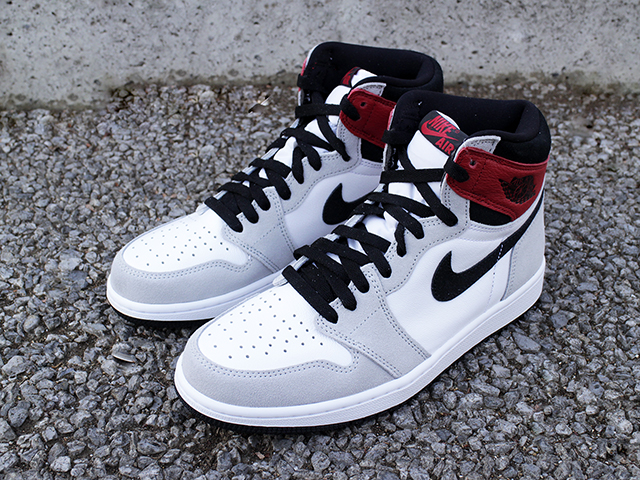 AIR JORDAN 1 RETRO HIGH OG “SMOKE GREY”01